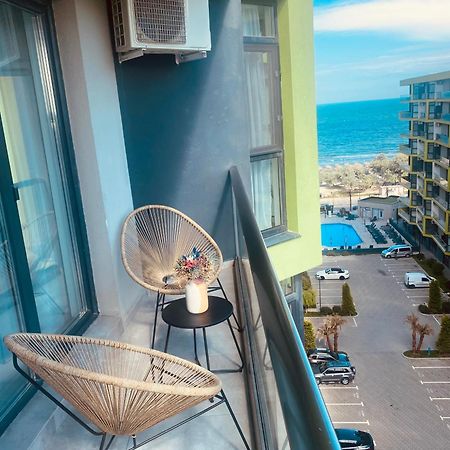 Luxury Kln By Alezzi Mamaia Nord Apartment Navodari Exterior photo