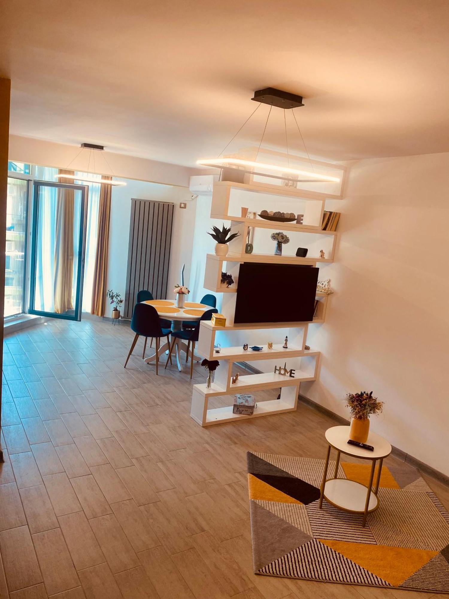 Luxury Kln By Alezzi Mamaia Nord Apartment Navodari Exterior photo
